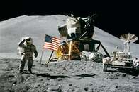 Cientista diz que módulo da missão Apollo 11 estaria orbitando a Lua