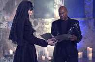 Cantora que "casou" com fantasma em 2022 diz que pediu divórcio após "obsessão" do marido por Marilyn Monroe