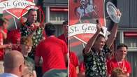 Árbitro holandês é expulso do futebol por ajudar time a ganhar o campeonato e ser visto celebrando a conquista